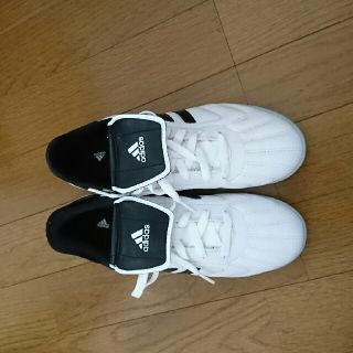 アディダス(adidas)の【アプリコット様専用】新品 adidas トレーニングシューズ 23㎝(シューズ)