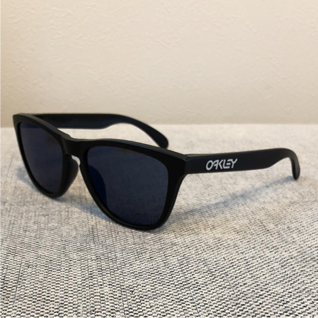 Oakley(オークリー)のオークリー・サングラス・フロッグスキン［アジアンフィット］ メンズのファッション小物(サングラス/メガネ)の商品写真