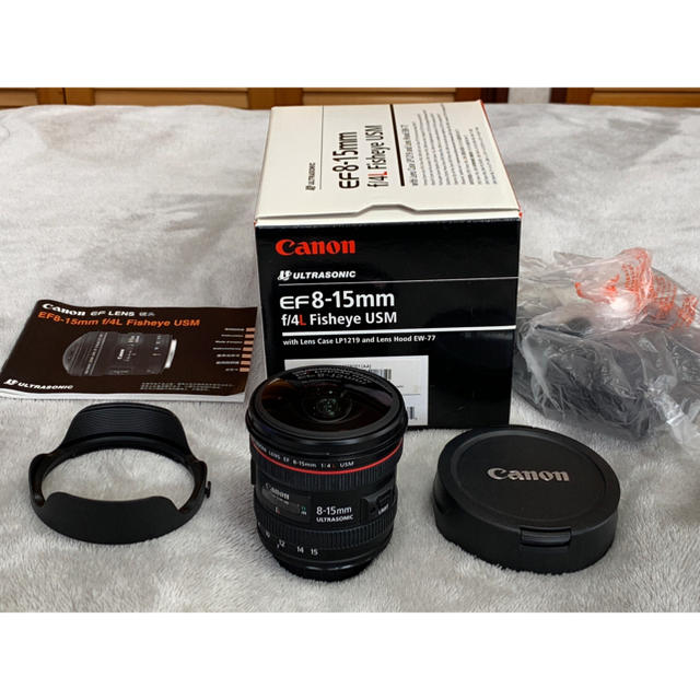 Canon EF8-15 F4L Fisheye USMのサムネイル