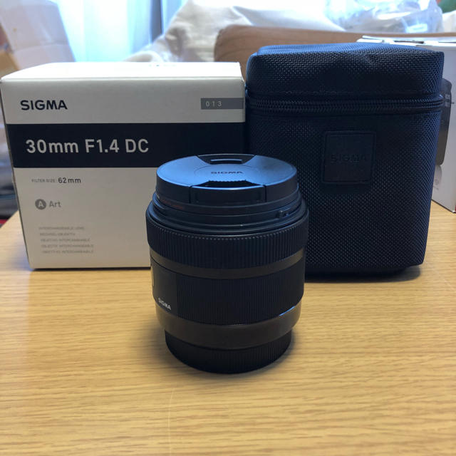 SIGMA(シグマ)のSIGMA 30mm F1.4 DC Art  キャノンマウント スマホ/家電/カメラのカメラ(レンズ(単焦点))の商品写真