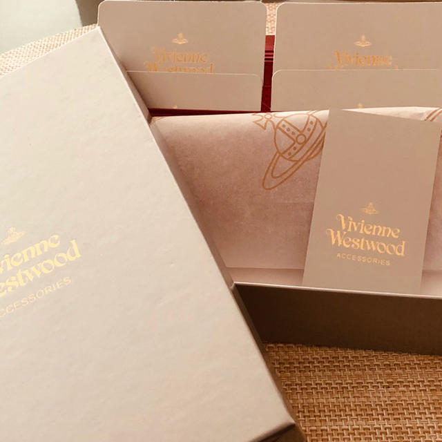 Vivienne Westwood(ヴィヴィアンウエストウッド)のヴィヴィアンウエストウッド 長財布 箱あり レディースのファッション小物(財布)の商品写真