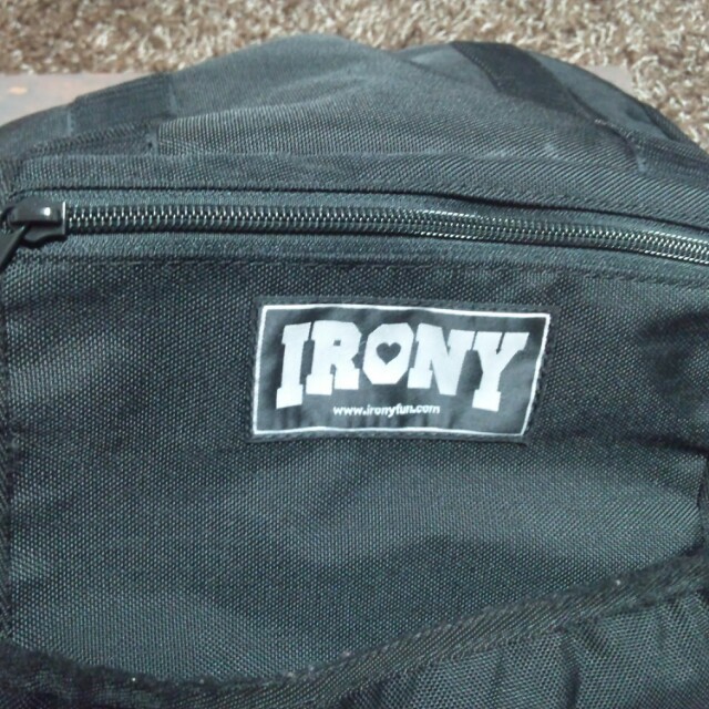 IRONY(アイロニー)のIRONY★ショルダーバック レディースのバッグ(ショルダーバッグ)の商品写真