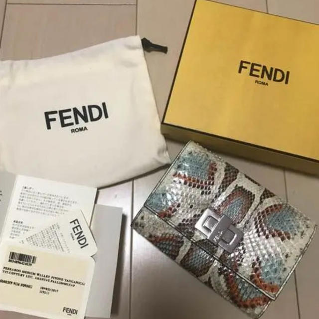 新品未使用☆fendi ミニ財布 パイソン 財布 | フリマアプリ ラクマ 新品未使用☆fendi ミニ財布 パイソン 財布 | フリマアプリ ラクマ