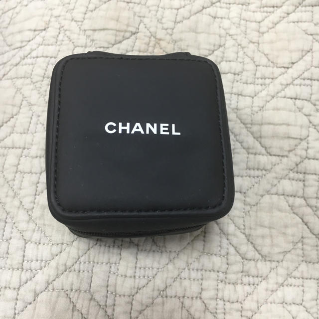 CHANEL(シャネル)のCHANEL時計ケース レディースのファッション小物(ポーチ)の商品写真
