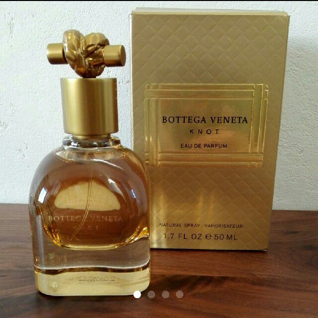 Bottega Veneta(ボッテガヴェネタ)のボッテガヴェネタ ノット オードパルファム 香水 新品同様 50ml コスメ/美容の香水(香水(女性用))の商品写真