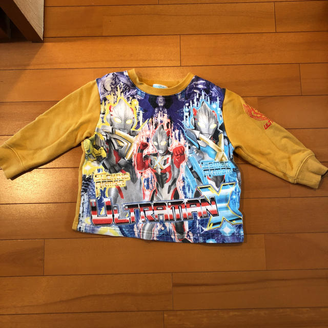 BANDAI(バンダイ)のウルトラマン トレーナー 100 キッズ/ベビー/マタニティのキッズ服男の子用(90cm~)(Tシャツ/カットソー)の商品写真