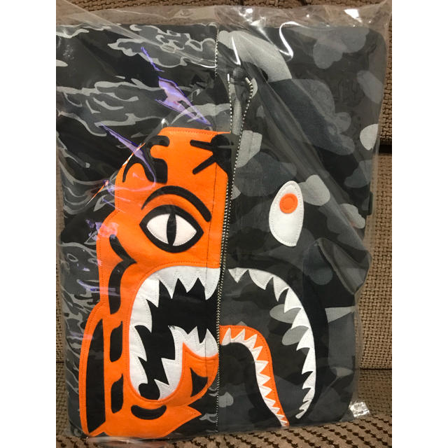 XL undefeated ape bape コラボ パーカー