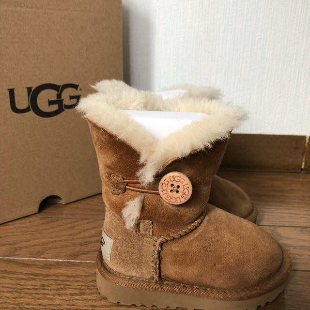 UGG(アグ)のUGG♡トドラー♡ キッズ/ベビー/マタニティのキッズ靴/シューズ(15cm~)(ブーツ)の商品写真