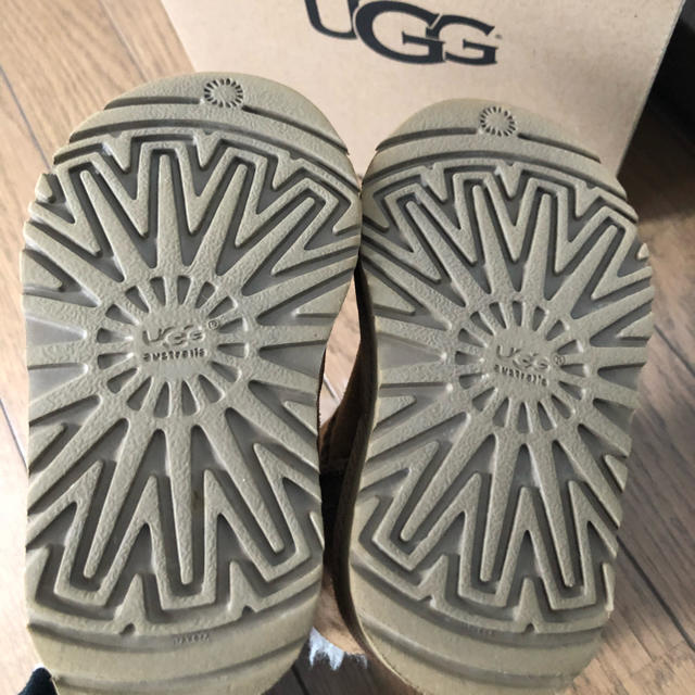 UGG(アグ)のUGG♡トドラー♡ キッズ/ベビー/マタニティのキッズ靴/シューズ(15cm~)(ブーツ)の商品写真