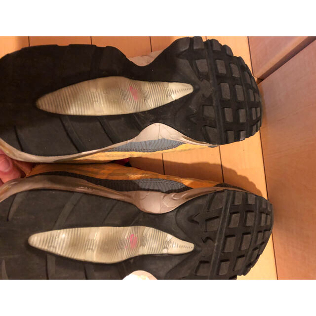 NIKE(ナイキ)のAIR MAX ９５  イエロー メンズの靴/シューズ(スニーカー)の商品写真