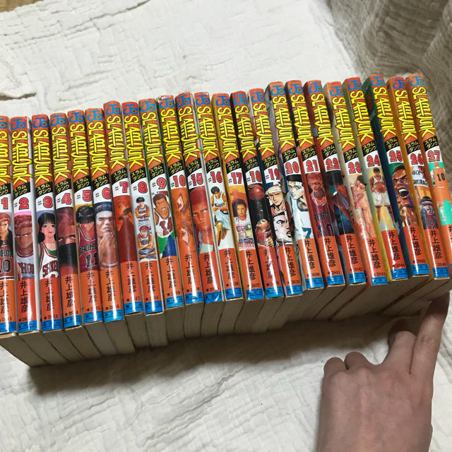 集英社(シュウエイシャ)の【送料込】スラムダンク ほぼ全巻セット エンタメ/ホビーの漫画(全巻セット)の商品写真