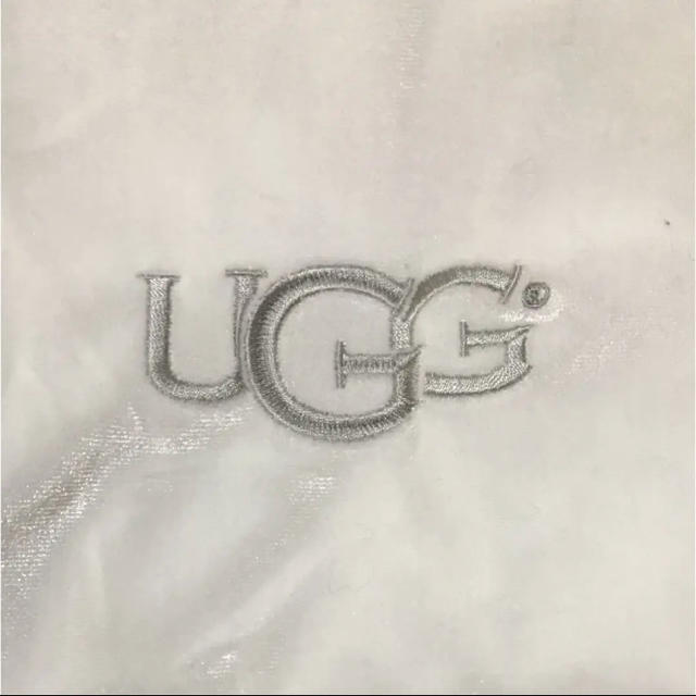 UGG(アグ)のugg シューズバッグ 巾着 未使用 キッズ/ベビー/マタニティのこども用バッグ(シューズバッグ)の商品写真