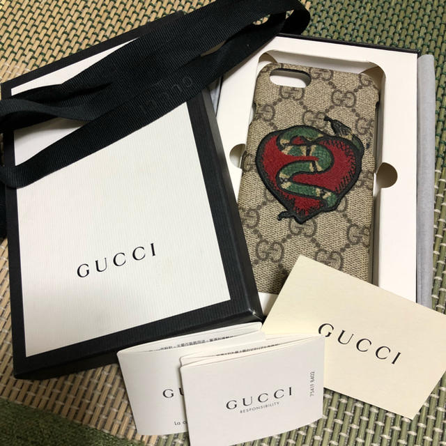 Gucci - ☆値下げ☆ GUCCI 蛇柄 iPhone7ケース の通販 by SEKARUNA's shop｜グッチならラクマ