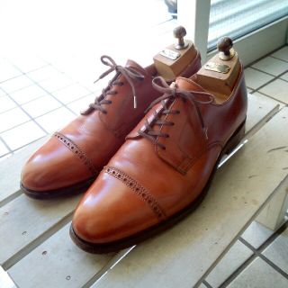 クロケットアンドジョーンズ(Crockett&Jones)のシューツリー付 美品 クロケット&ジョーンズ 42ND ROYAL別注６Ｅ(ドレス/ビジネス)