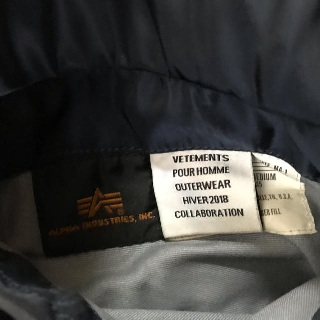 Balenciaga(バレンシアガ)のvetements  ヴェトモン  ボンバージャケット MA-1 メンズのジャケット/アウター(ブルゾン)の商品写真