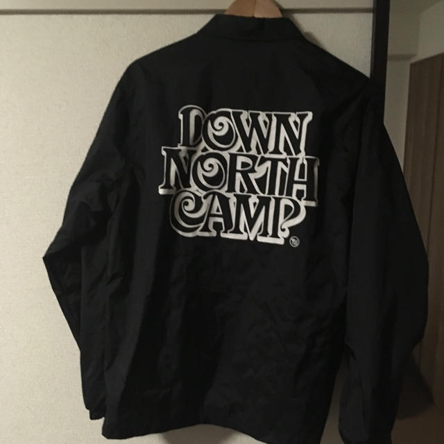 down north camp コーチジャケット Mサイズ メンズのジャケット/アウター(ナイロンジャケット)の商品写真