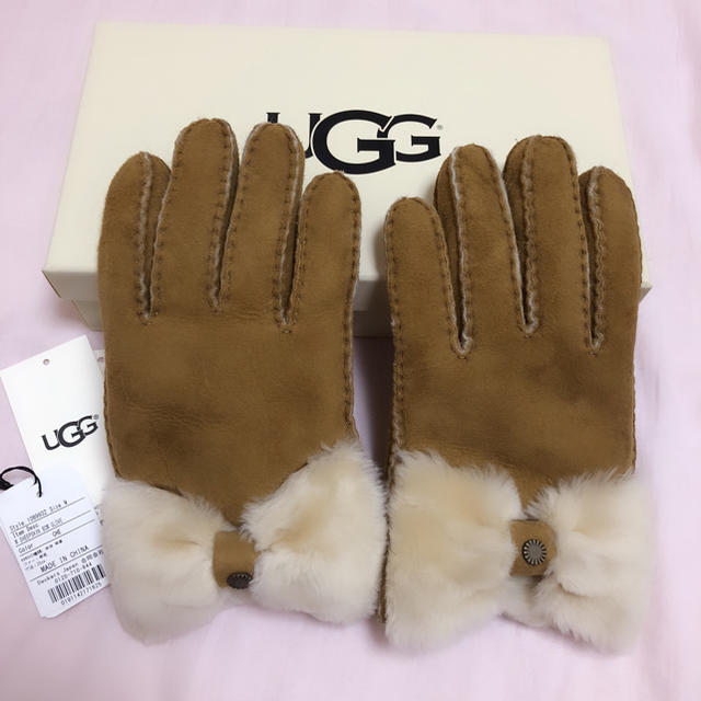 UGG(アグ)のUGG りぼん 手袋 ♡ レディースのファッション小物(手袋)の商品写真