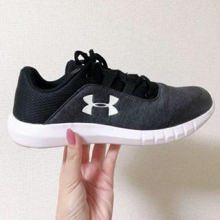 アンダーアーマー(UNDER ARMOUR)のunder armour スニーカー 23.5cm(スニーカー)