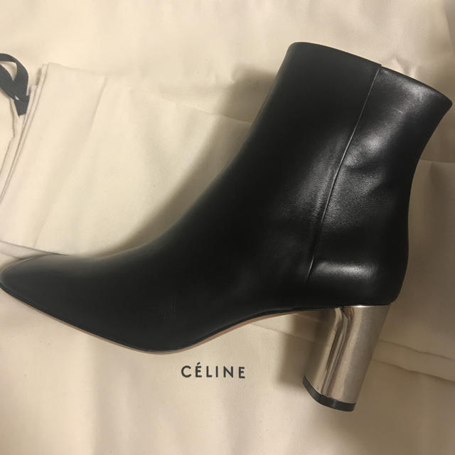 celine(セリーヌ)のCéline BamBamブーツ レディースの靴/シューズ(ブーツ)の商品写真