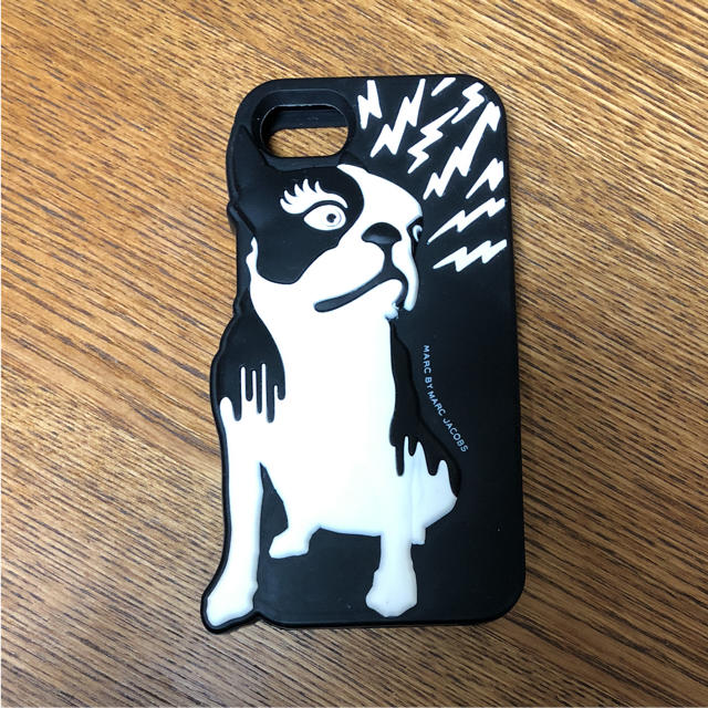 MARC BY MARC JACOBS(マークバイマークジェイコブス)のマークバイマークジェイコブス★iPhone seケース スマホ/家電/カメラのスマホアクセサリー(iPhoneケース)の商品写真