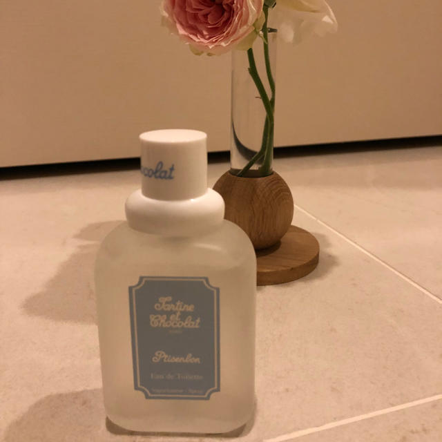 GIVENCHY(ジバンシィ)の🌼ジバンシイ  プチサンボン  オーデトワレ 50ml🌼 コスメ/美容の香水(香水(女性用))の商品写真