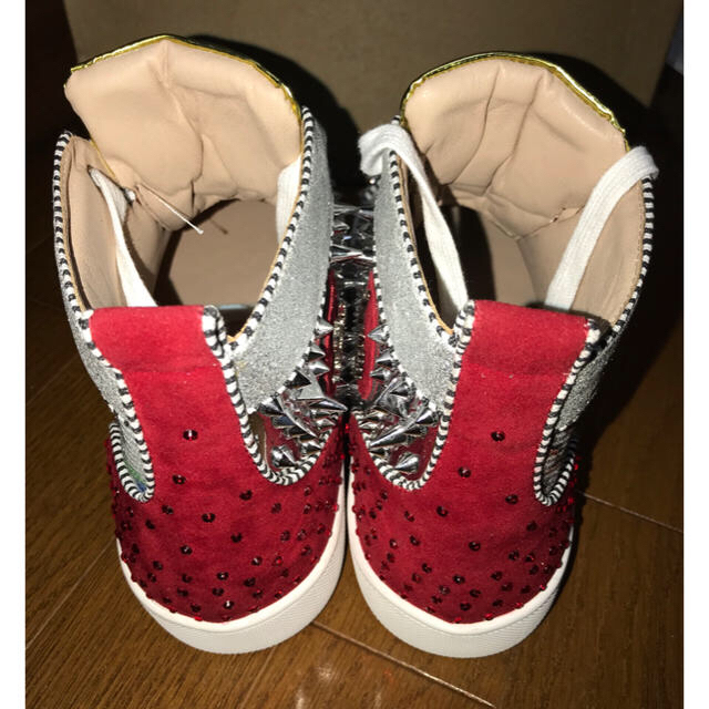 Christian Louboutin(クリスチャンルブタン)のスタッズが施されたハイカットスニーカー メンズの靴/シューズ(スニーカー)の商品写真