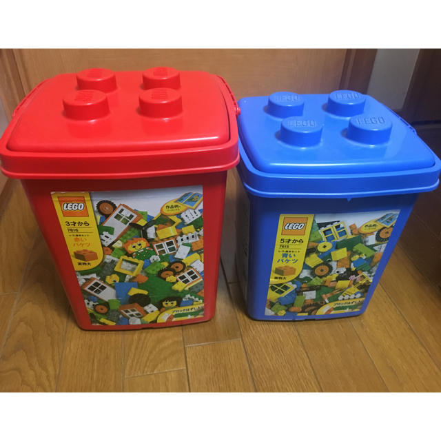 Lego(レゴ)のレゴLEGO 赤&青バケツ 格安処分 キッズ/ベビー/マタニティのおもちゃ(知育玩具)の商品写真