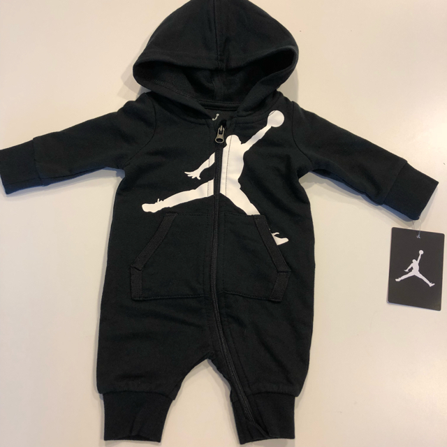 NIKE(ナイキ)のNIKE Jordan ベビー スウェット ジャンプスーツ 新品☆ キッズ/ベビー/マタニティのベビー服(~85cm)(カバーオール)の商品写真