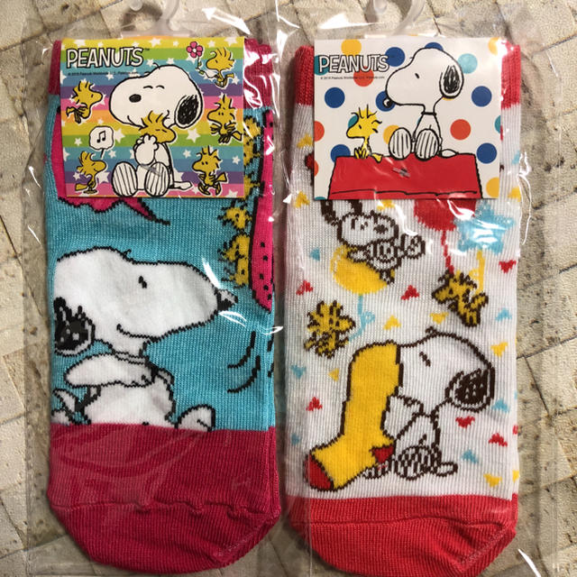 SNOOPY(スヌーピー)の【アユミ様専用】スヌーピー 靴下  2足組なら今だけ321円‼︎ キッズ/ベビー/マタニティのこども用ファッション小物(靴下/タイツ)の商品写真