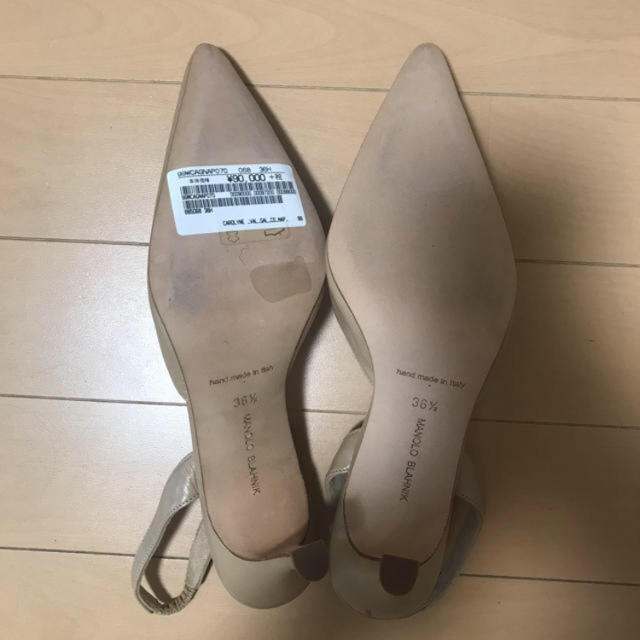 MANOLO BLAHNIK(マノロブラニク)のマノロブラニク  ベージュ パンプス 36.5 最終 値下げ不可 レディースの靴/シューズ(ハイヒール/パンプス)の商品写真