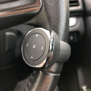 Satechi Bluetooth メディアボタン(車内アクセサリ)