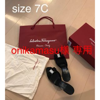 サルヴァトーレフェラガモ(Salvatore Ferragamo)のフェラガモ リボン エナメル ミュール サンダル 7C（約24.5cm)(サンダル)