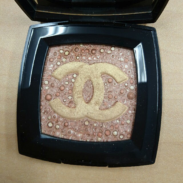 CHANEL(シャネル)のシャネル フェイスパウダー コスメ/美容のベースメイク/化粧品(フェイスパウダー)の商品写真