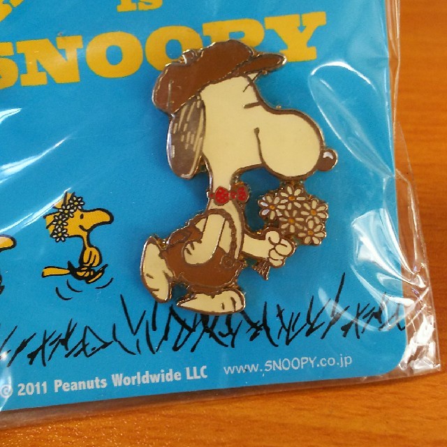 SNOOPY(スヌーピー)のスヌーピー  ピンバッジ エンタメ/ホビーのアニメグッズ(バッジ/ピンバッジ)の商品写真