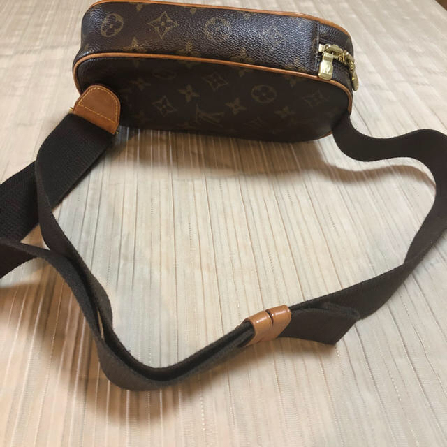 ✨louisvuitton ボディバッグ美品✨