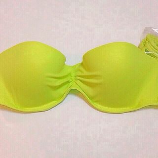 ヴィクトリアズシークレット(Victoria's Secret)の【新品】ヴィクシーswimバンドゥ❤︎(水着)