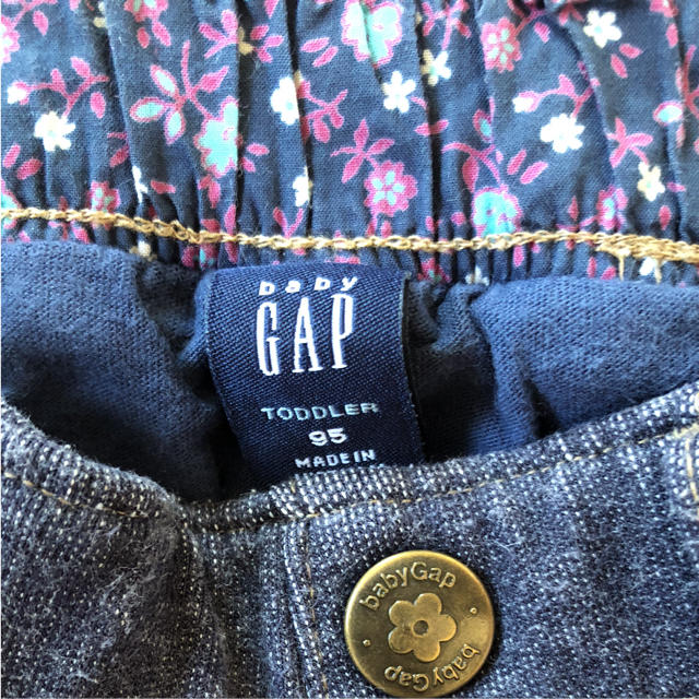 babyGAP(ベビーギャップ)のGAP デニムスカート 95  キッズ/ベビー/マタニティのキッズ服女の子用(90cm~)(スカート)の商品写真