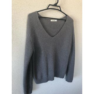 マウジー(moussy)のＶネック ニット moussy(ニット/セーター)