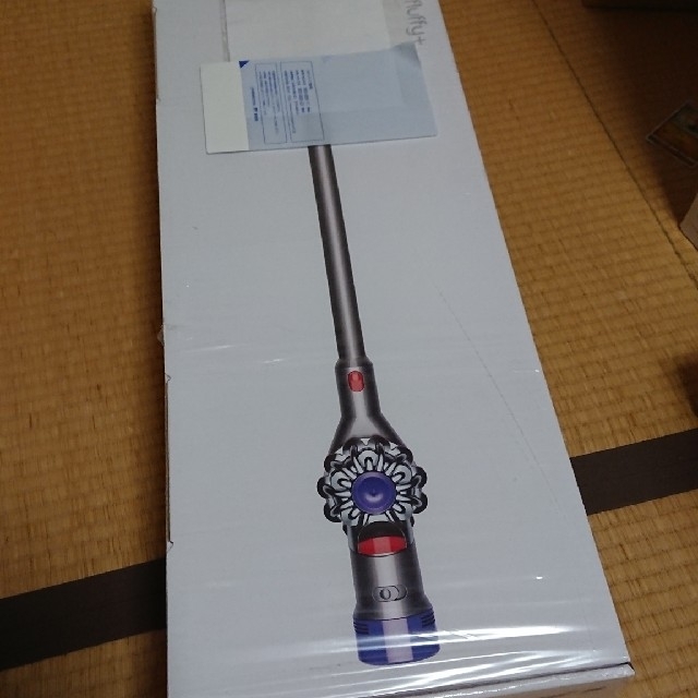 新品　Dyson V8 Fluffy+　SV10FFCOM2