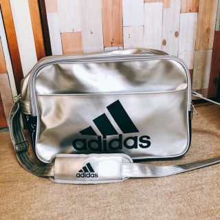 アディダス(adidas)のアディダス adidas エナメルバッグ シルバー(その他)