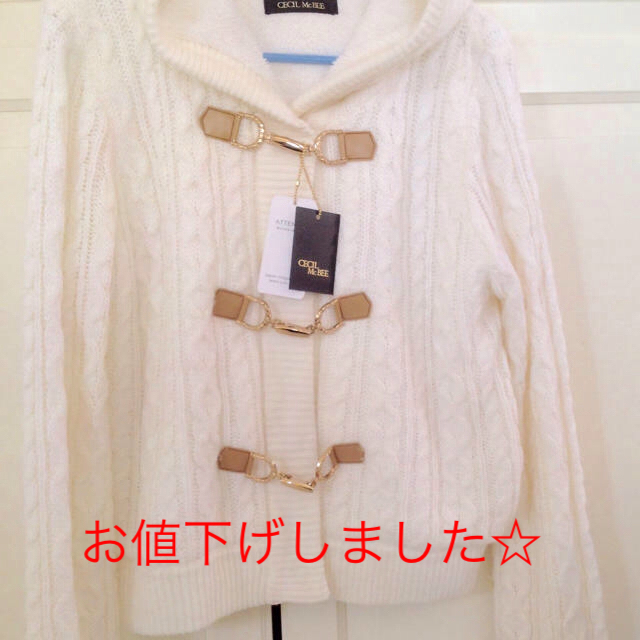 CECIL McBEE(セシルマクビー)の可愛い♡ ホワイト ニット ダッフル ゴールド金具 レディースのジャケット/アウター(ダッフルコート)の商品写真