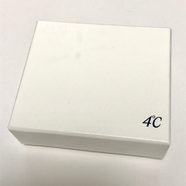 4℃(ヨンドシー)の4°C k18 ダイヤネックレス レディースのアクセサリー(ネックレス)の商品写真