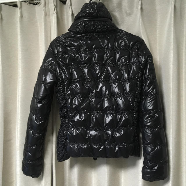 国内正規品】MONCLER ◇黒 ダウン 希少サイズ 00 ロゴ ワッペン 国内正規品】MONCLER ◇黒 ダウン 希少サイズ 00 ロゴ ワッペン