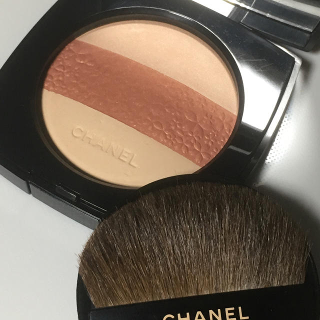 CHANEL(シャネル)の⭐️シャネル フェイスパウダー コスメ/美容のベースメイク/化粧品(フェイスパウダー)の商品写真