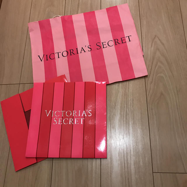 Victoria's Secret(ヴィクトリアズシークレット)のビクシー ギフトbox レディースのバッグ(ショップ袋)の商品写真