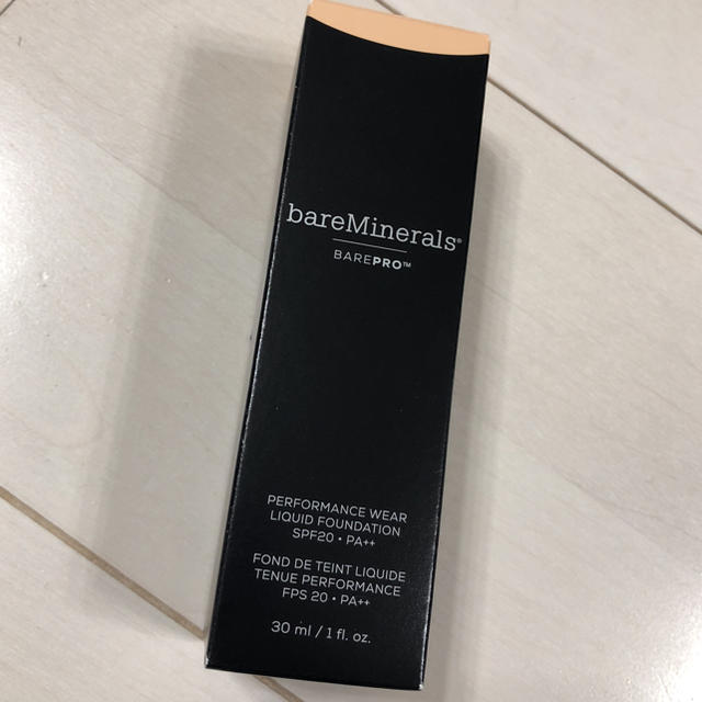 bareMinerals(ベアミネラル)のベアミネラル bareMinerals リキッドファンデーション コスメ/美容のベースメイク/化粧品(ファンデーション)の商品写真