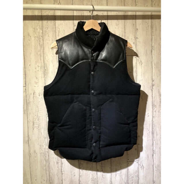 Rocky Mountain Featherbed(ロッキーマウンテンフェザーベッド)のb&y別注 ロッキーマウンテン FeatherBed down vest 38 メンズのジャケット/アウター(ダウンベスト)の商品写真