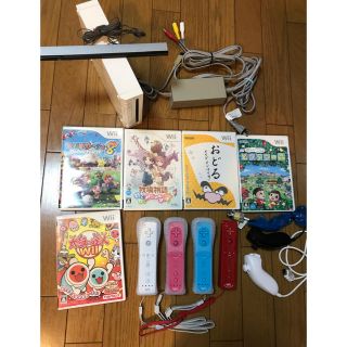 ウィー(Wii)のwiiセット(家庭用ゲーム機本体)