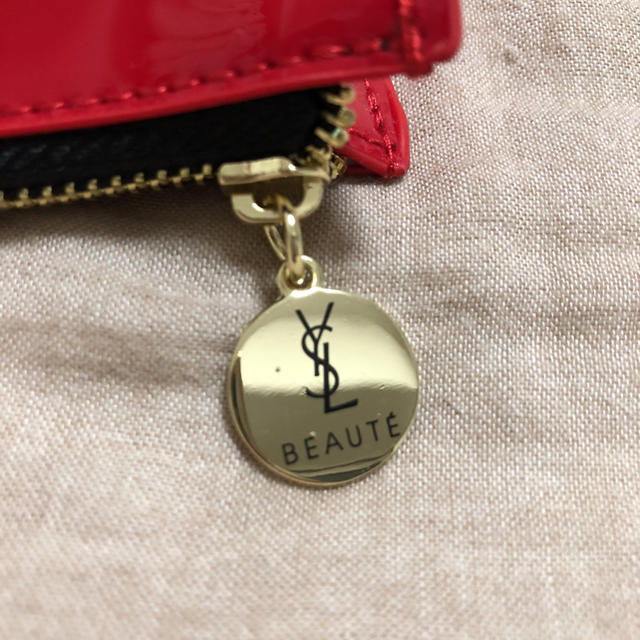 Yves Saint Laurent Beaute(イヴサンローランボーテ)のYSL ミニポーチ レディースのファッション小物(ポーチ)の商品写真