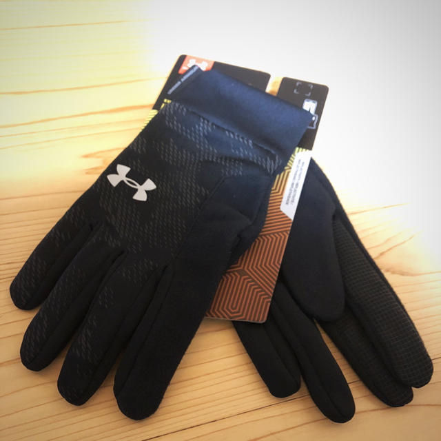 UNDER ARMOUR(アンダーアーマー)の【新品】under armour アンダーアーマー グローブ L/XLサイズ スポーツ/アウトドアのトレーニング/エクササイズ(トレーニング用品)の商品写真